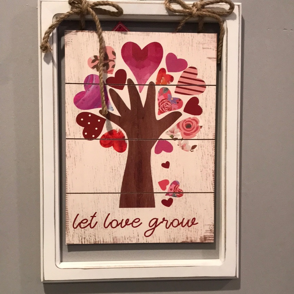 Brand new  “ Let Love Grow”  wall Decor